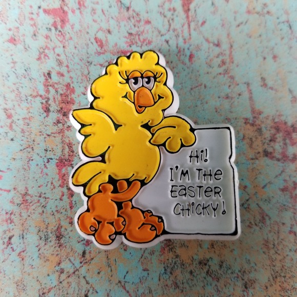 Hallmark Jewelry - Vintage Signed Hallmark Cards‎ Pin Hi I'm The Easter Chicky Yellow Chick Plastic